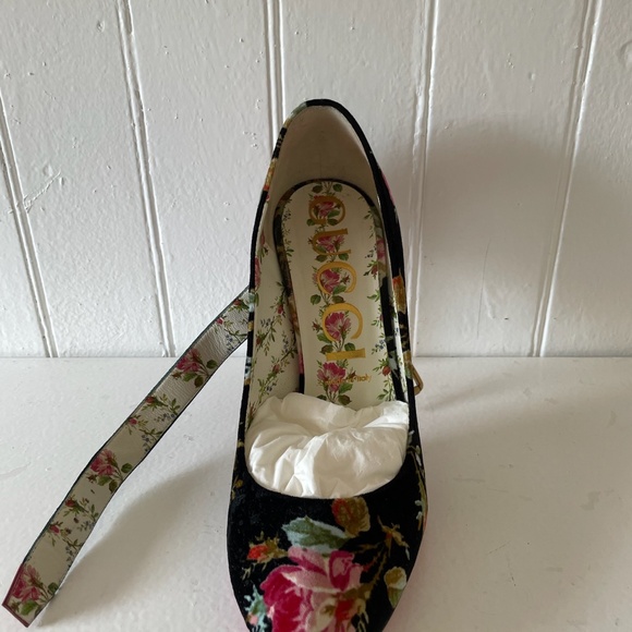 GUCCI Sylvie Pointy Toe Mary Jane Pump (Women) Size 40 Great Condition Worn Once - Picture 7 of 16